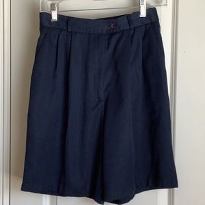 E P Pro high waisted pleated  golf shorts in navy size 8